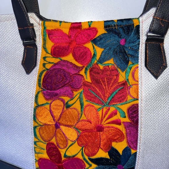 Embroidered tote, Womens tote, Mexican Tote, Black Tote - Picture 6 of 8